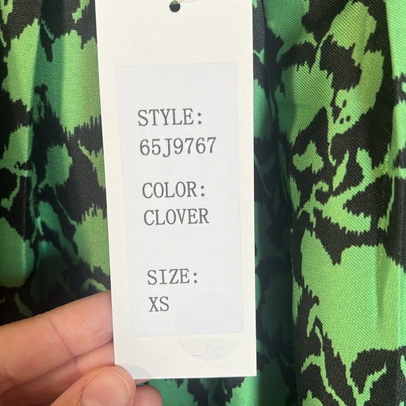 New, Never been worn JADE Melody Tam Clover top. XS. - Picture 3 of 5